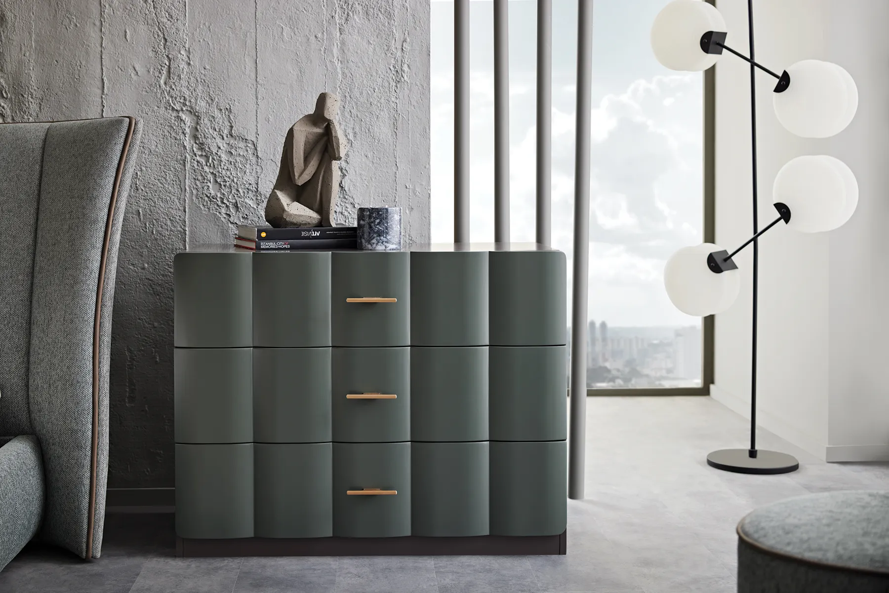 Cache Cache chest of drawers